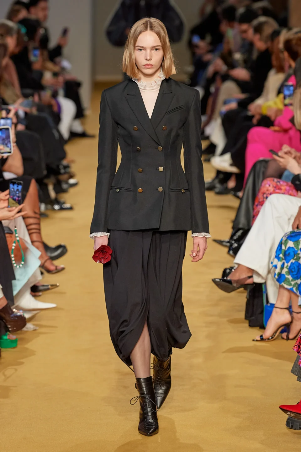 00007-philosophy-di-lorenzo-fall-2023-ready-to-wear-credit-gorunway