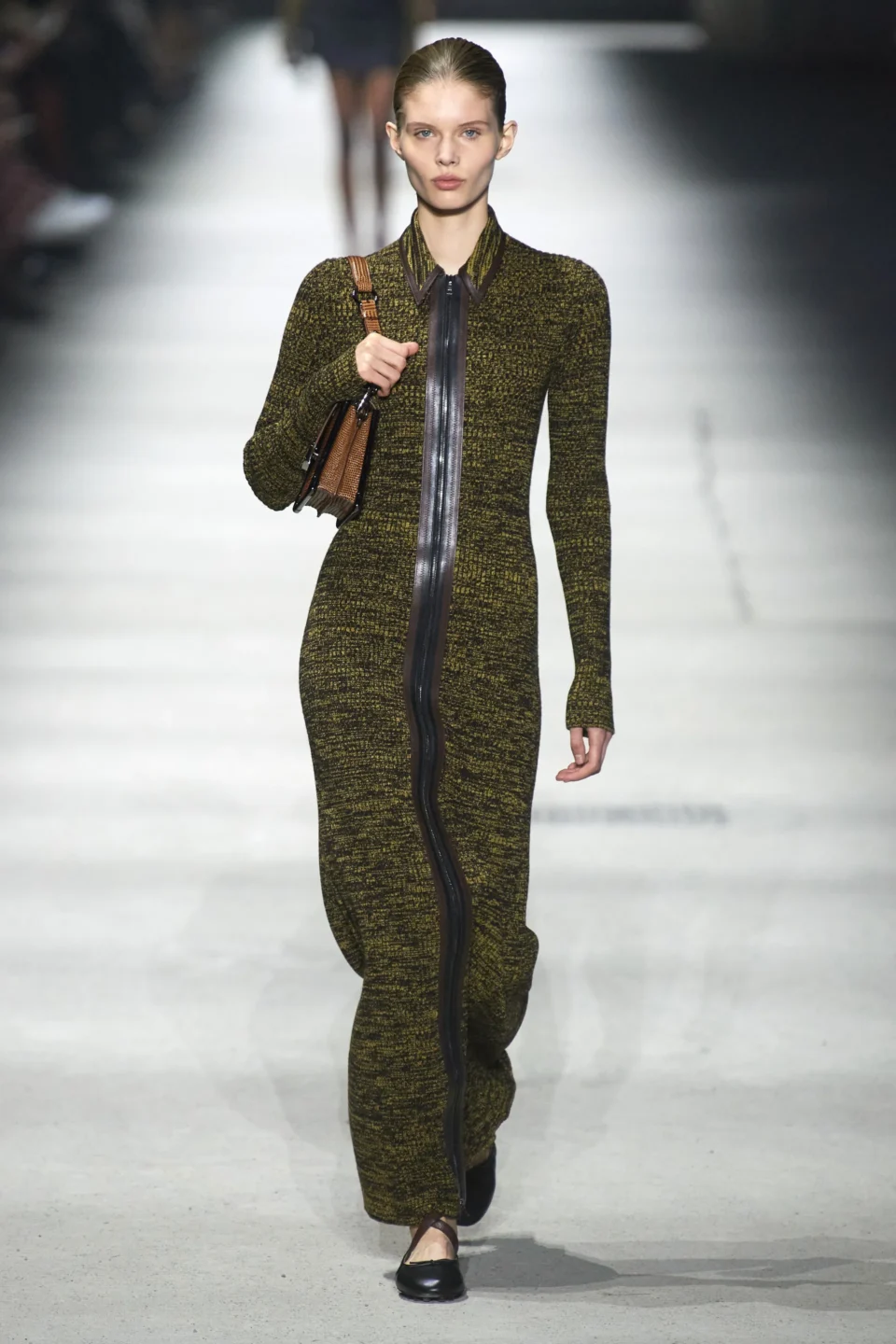 00007-tods-fall-2023-ready-to-wear-credit-gorunway