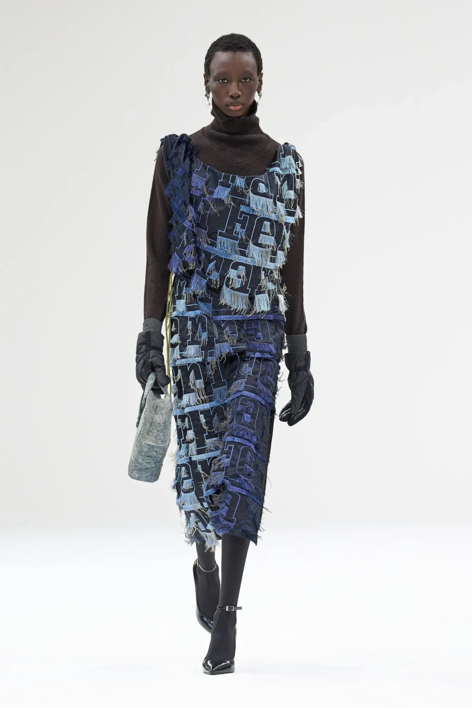 00008-ferrari-fall-2023-ready-to-wear-credit-gorunway