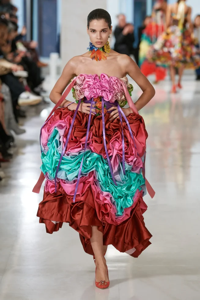 00008-tomo-koizumi-fall-2023-ready-to-wear-credit-gorunway