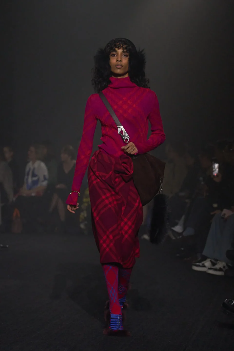 00009-burberry-fall-2023-ready-to-wear-credit-gorunway