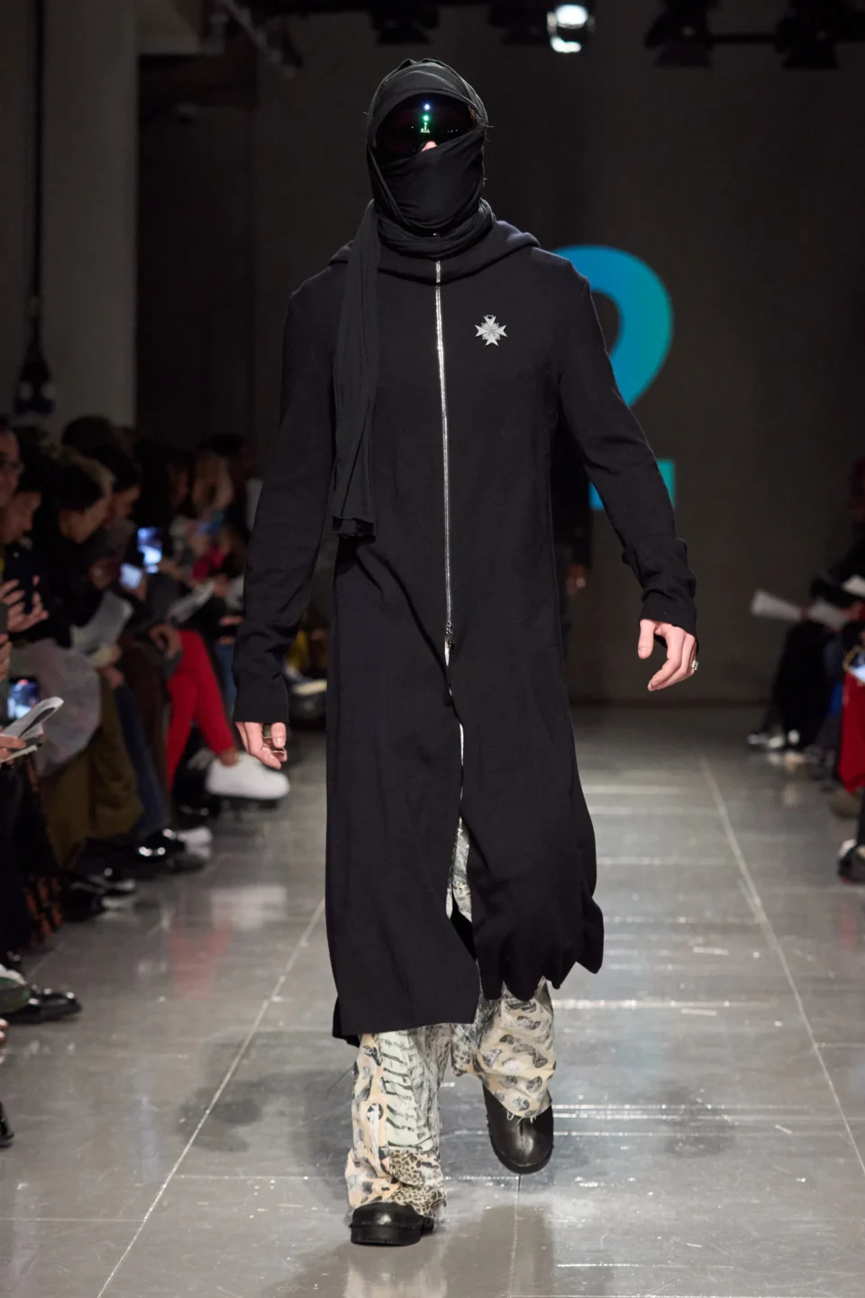 00009-central-saint-martins-fall-2023-ready-to-wear-credit-gorunway