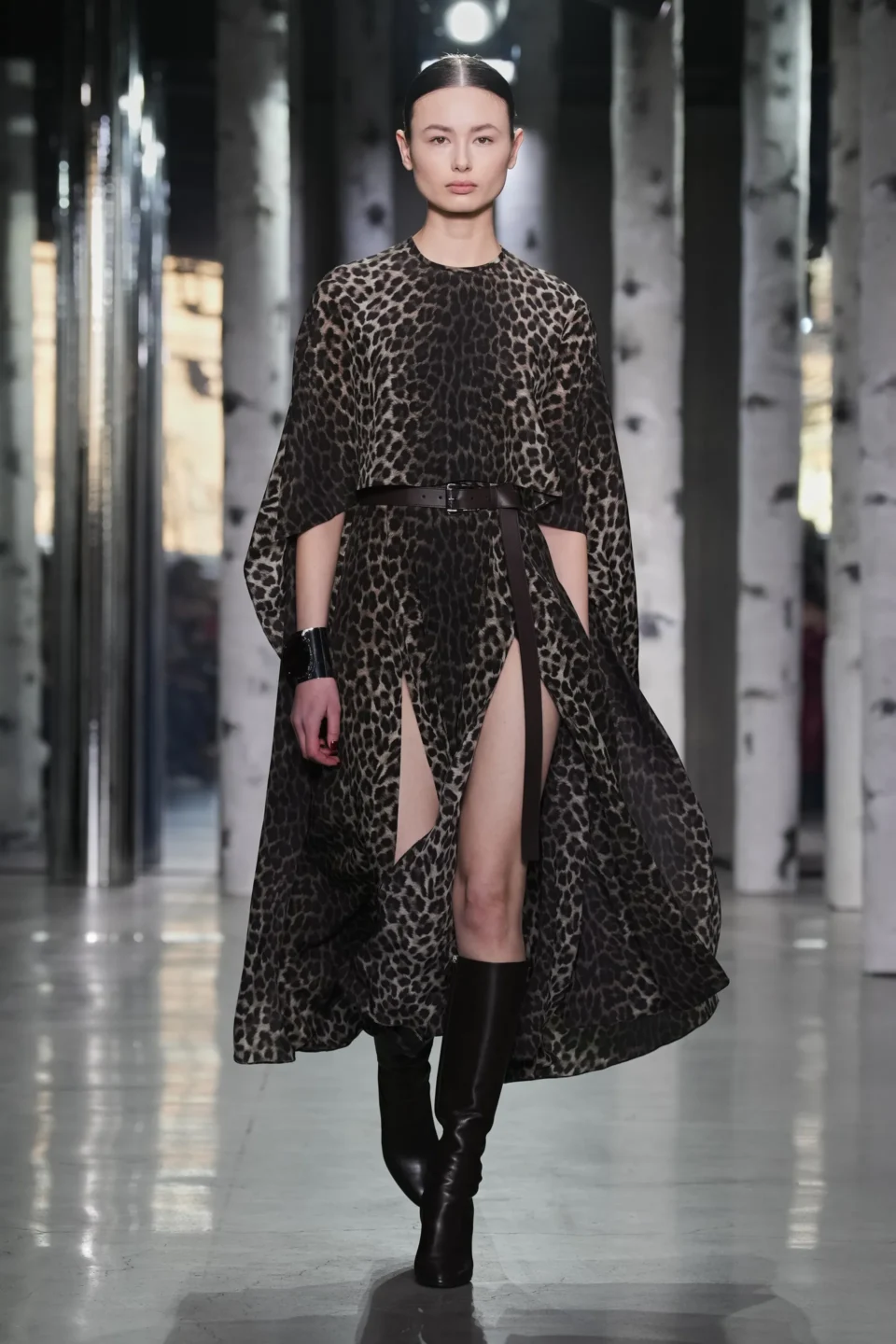00009-michael-kors-fall-2023-ready-to-wear-credit-gorunway
