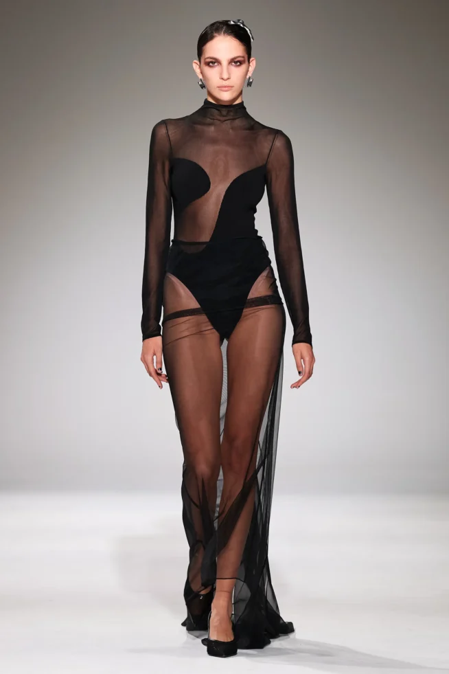 00009-nensi-dojaka-fall-2023-ready-to-wear-credit-gorunway