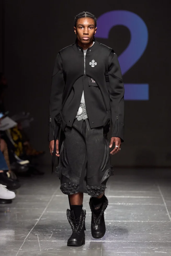 00010-central-saint-martins-fall-2023-ready-to-wear-credit-gorunway