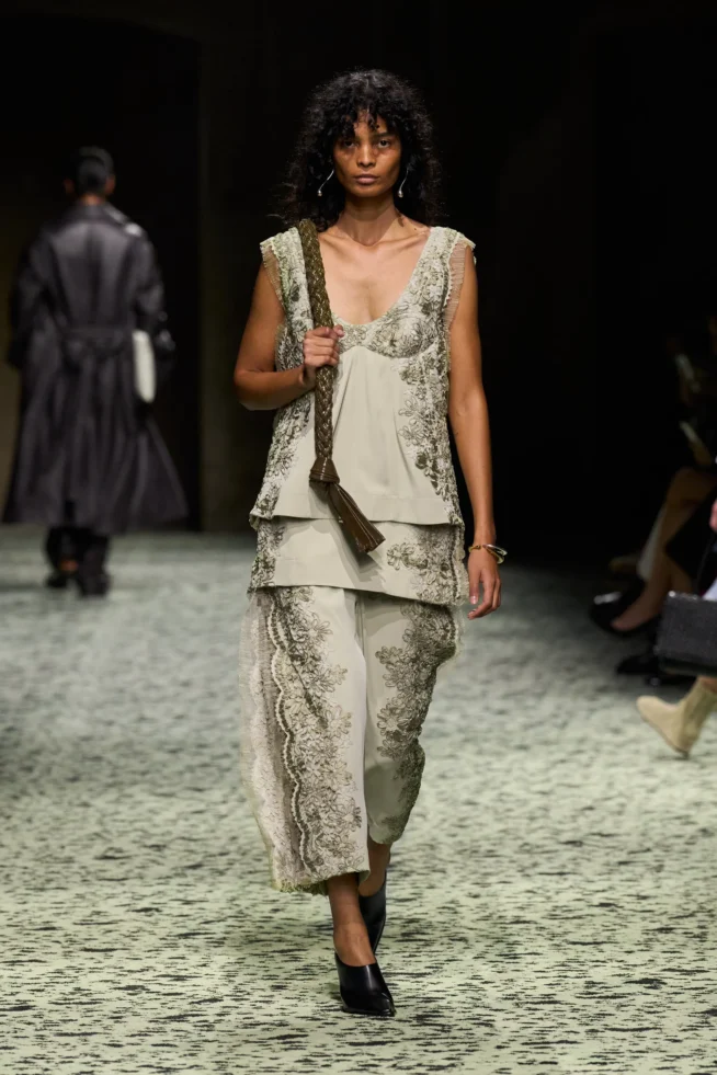 00011-bottega-veneta-fall-2023-ready-to-wear-credit-gorunway