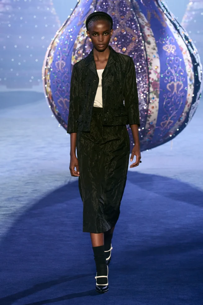 00011-christian-dior-fall-2023-ready-to-wear-credit-gorunway