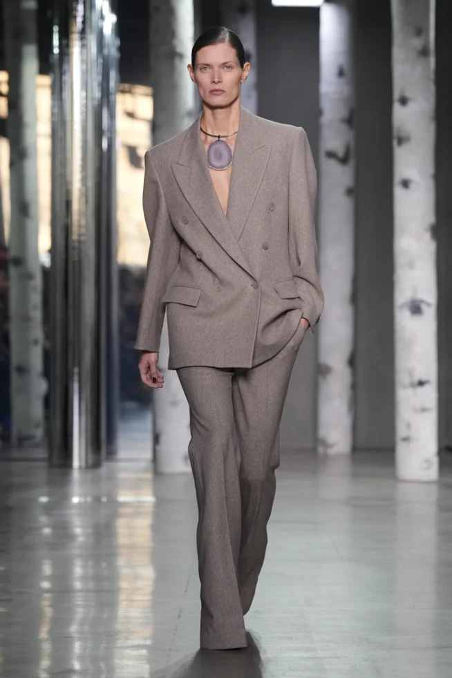 00011-michael-kors-fall-2023-ready-to-wear-credit-gorunway