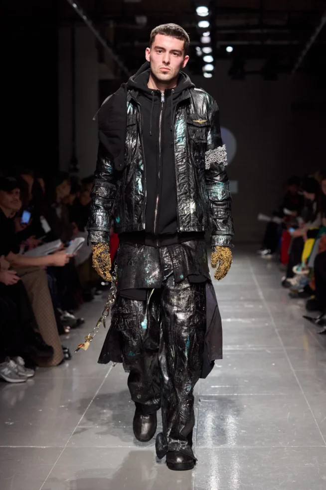 00012-central-saint-martins-fall-2023-ready-to-wear-credit-gorunway