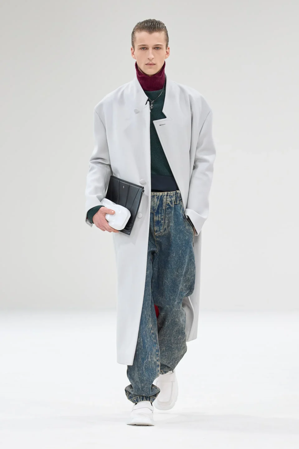 00012-ferrari-fall-2023-ready-to-wear-credit-gorunway