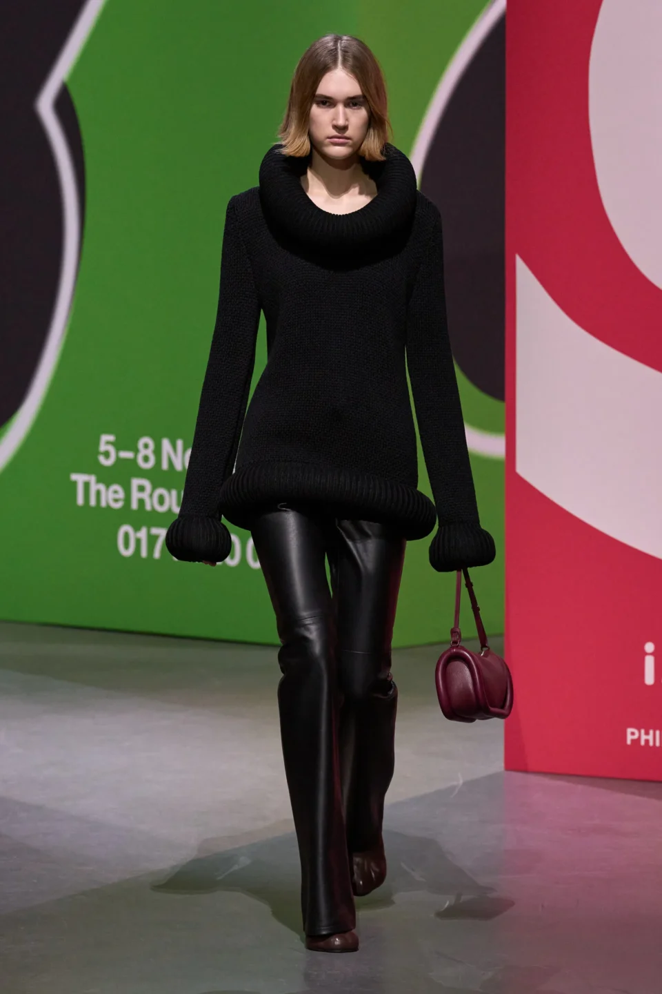 00012-jw-anderson-fall-2023-ready-to-wear-credit-gorunway