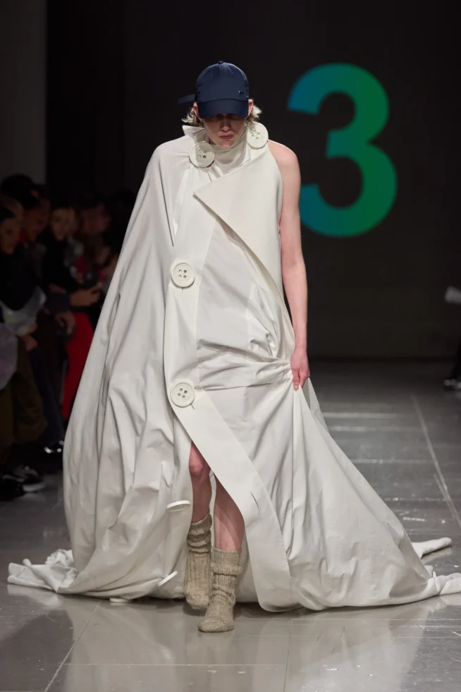 00013-central-saint-martins-fall-2023-ready-to-wear-credit-gorunway
