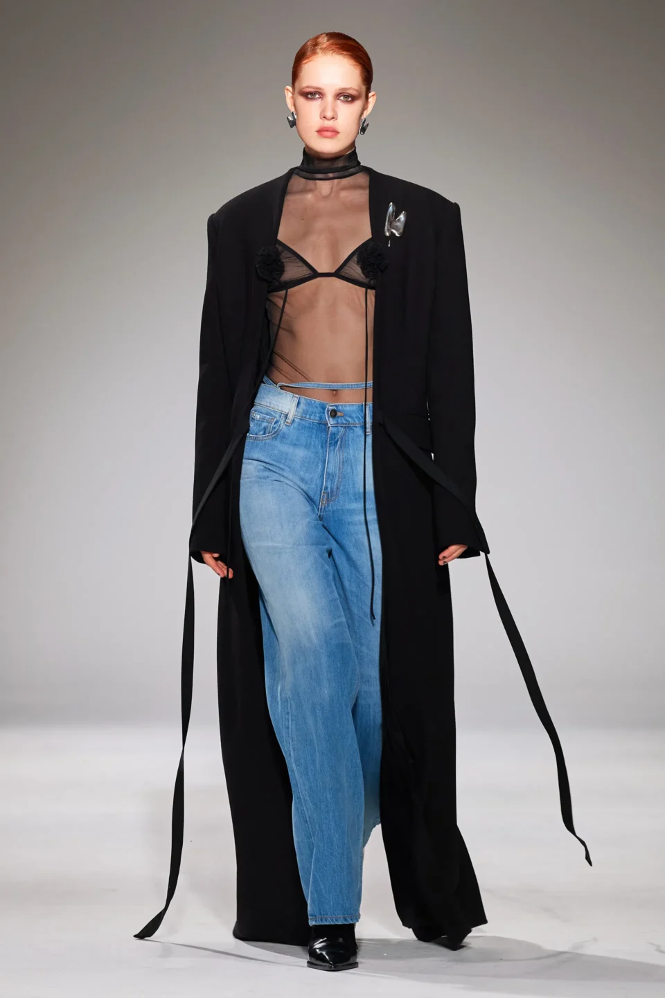 00013-nensi-dojaka-fall-2023-ready-to-wear-credit-gorunway