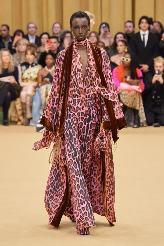 00013-roberto-cavalli-fall-2023-ready-to-wear-credit-gorunway