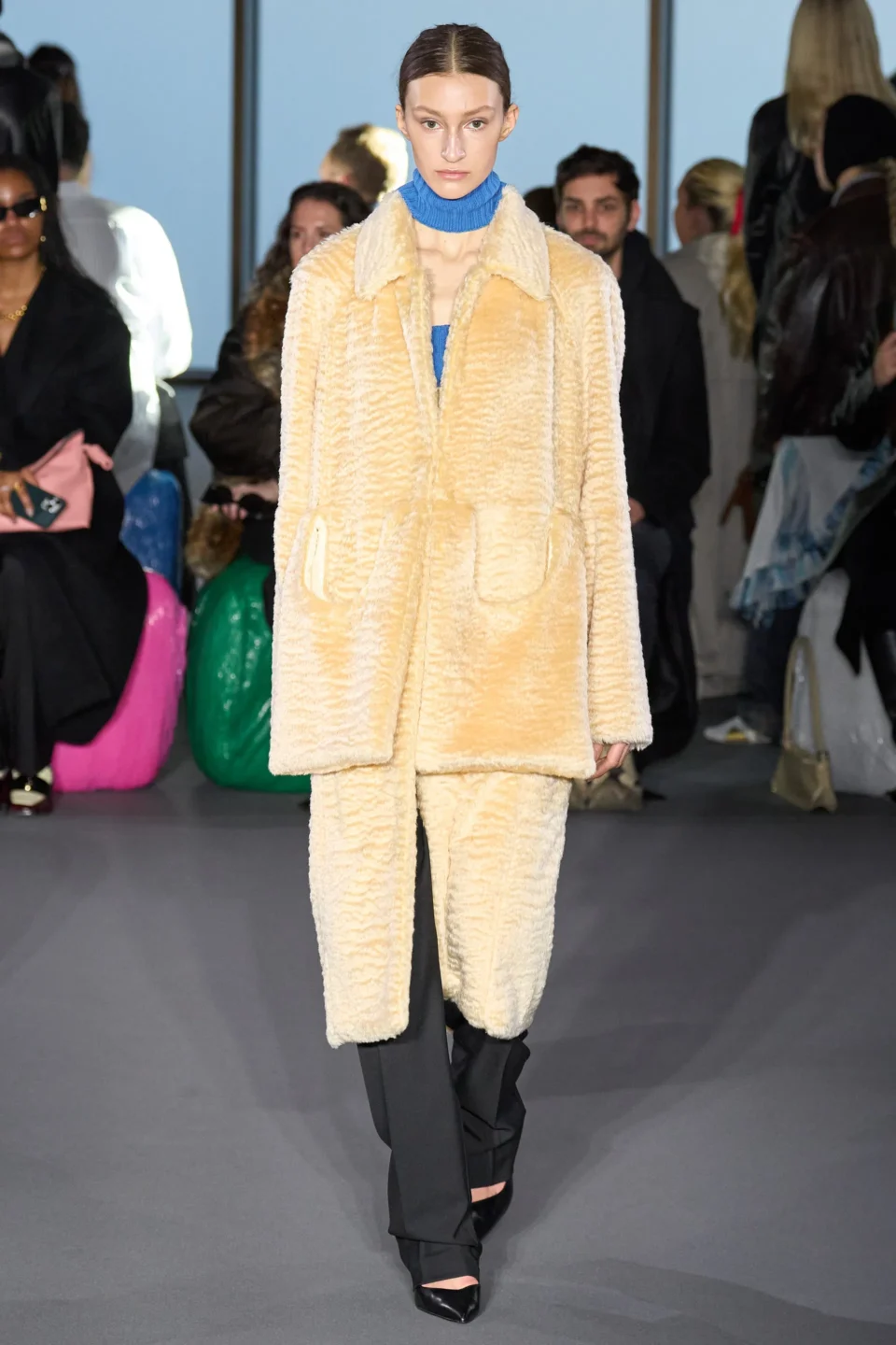 00014-christopher-kane-fall-2023-ready-to-wear-credit-gorunway
