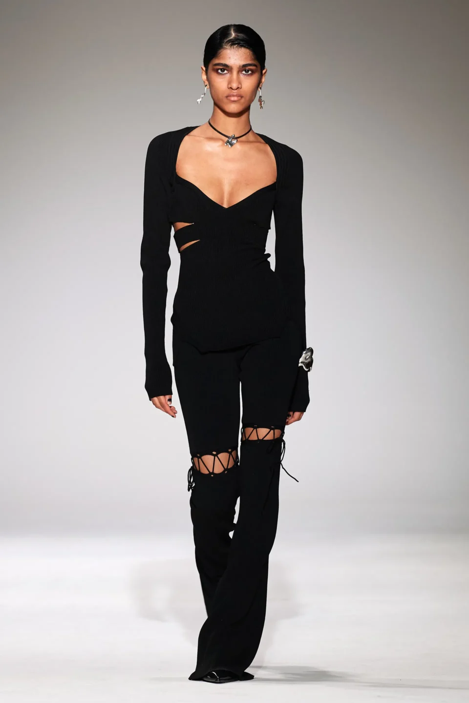 00015-nensi-dojaka-fall-2023-ready-to-wear-credit-gorunway