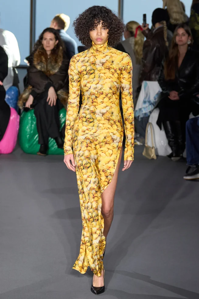 00016-christopher-kane-fall-2023-ready-to-wear-credit-gorunway