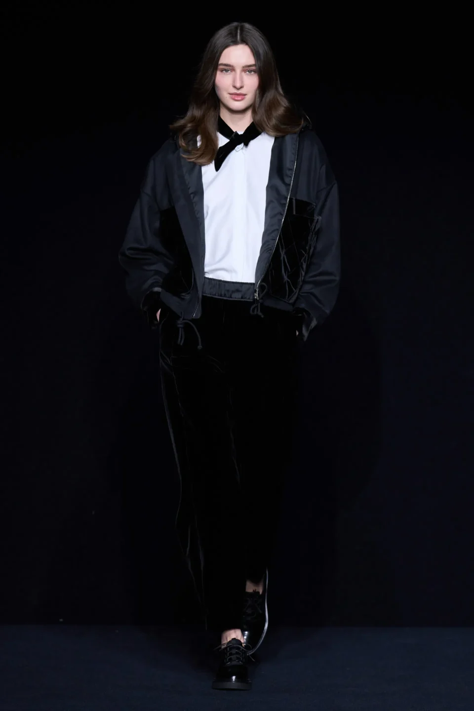 00018-emporio-armani-fall-2023-ready-to-wear-credit-gorunway