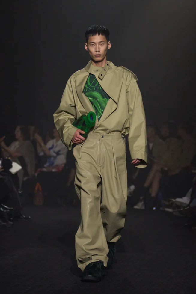 00019-burberry-fall-2023-ready-to-wear-credit-gorunway