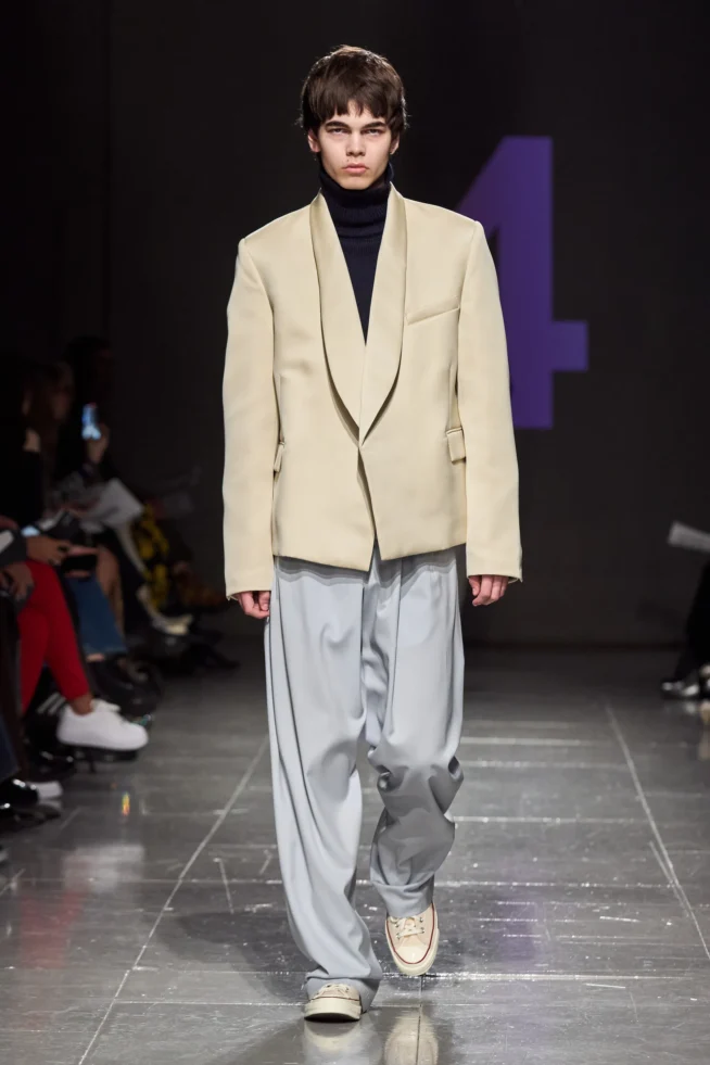 00020-central-saint-martins-fall-2023-ready-to-wear-credit-gorunway
