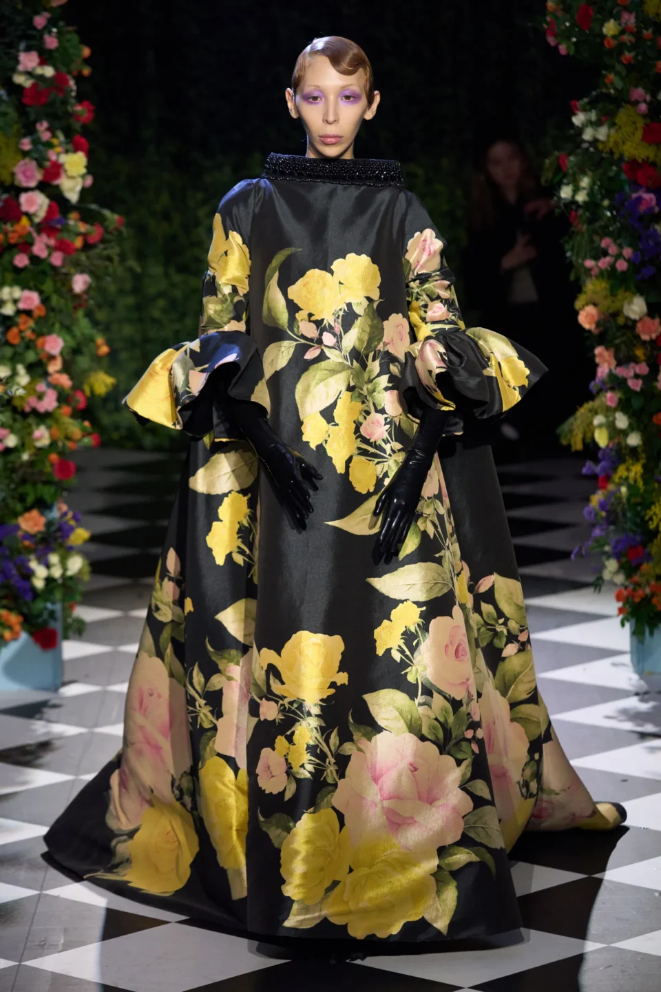 00020-richard-quinn-fall-2023-ready-to-wear-credit-gorunway