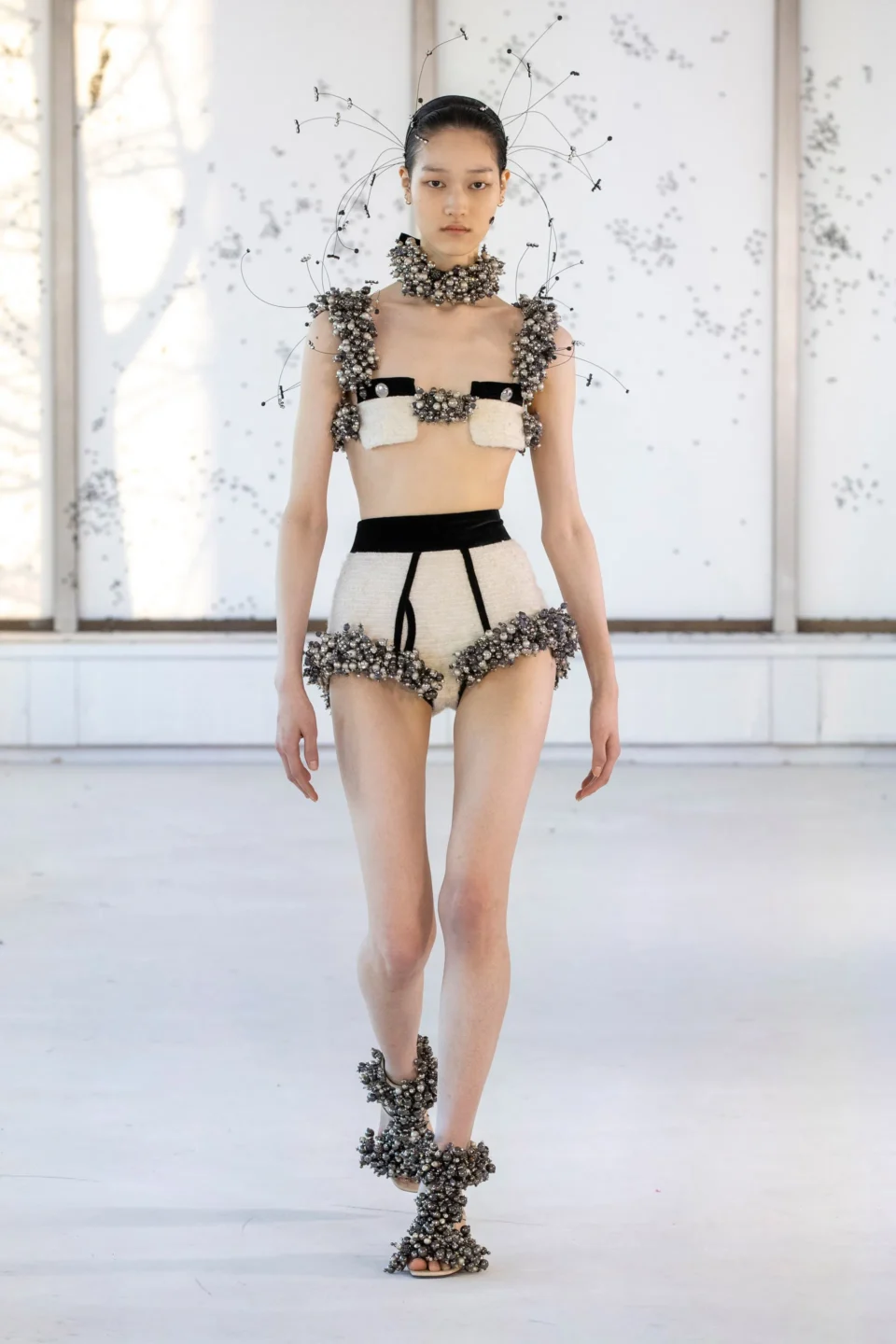 00021-area-spring-2023-ready-to-wear-credit-brand