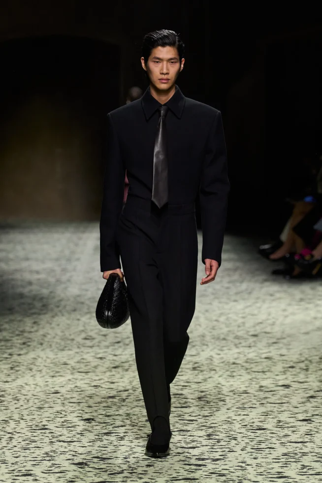 00021-bottega-veneta-fall-2023-ready-to-wear-credit-gorunway