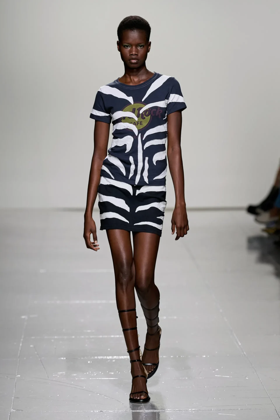 00021-conner-ives-fall-2023-ready-to-wear-credit-gorunway
