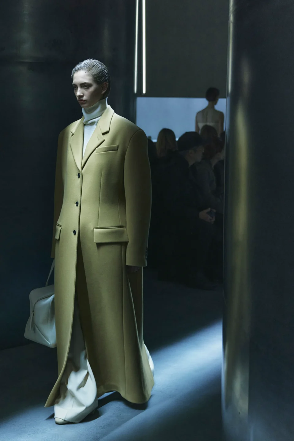 00021-khaite-fall-2023-ready-to-wear-details-credit-hanna-tveite