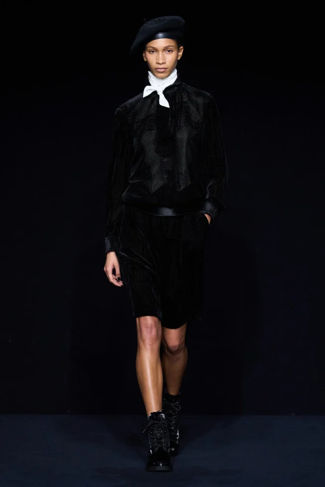 00022-emporio-armani-fall-2023-ready-to-wear-credit-gorunway