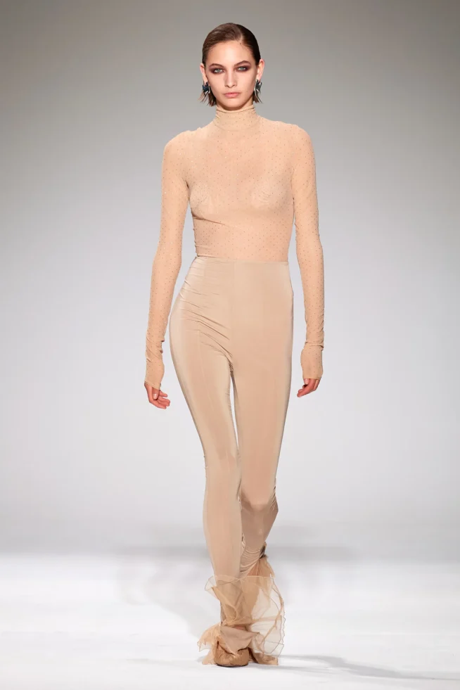 00022-nensi-dojaka-fall-2023-ready-to-wear-credit-gorunway
