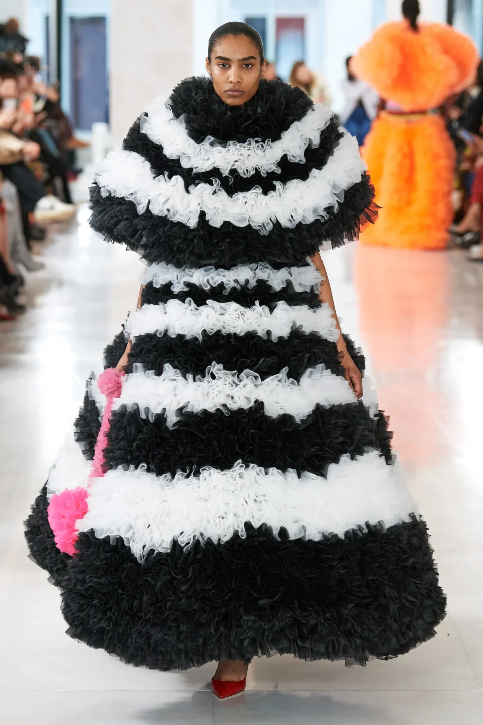 00022-tomo-koizumi-fall-2023-ready-to-wear-credit-gorunway