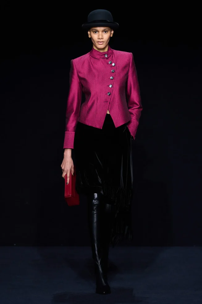 00024-emporio-armani-fall-2023-ready-to-wear-credit-gorunway
