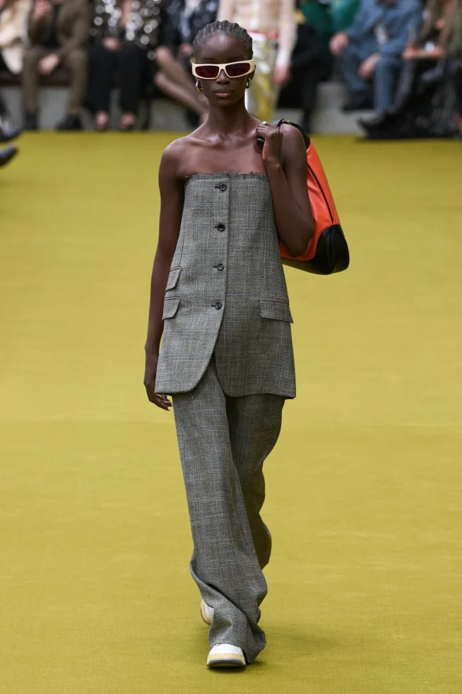 00024-gucci-fall-2023-ready-to-wear-credit-gorunway