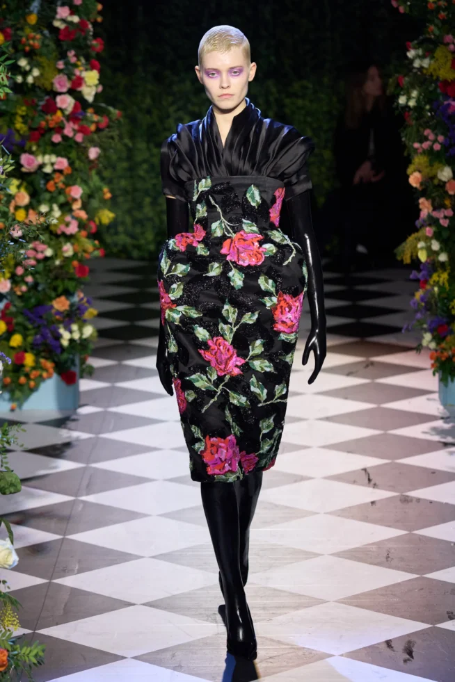 00024-richard-quinn-fall-2023-ready-to-wear-credit-gorunway