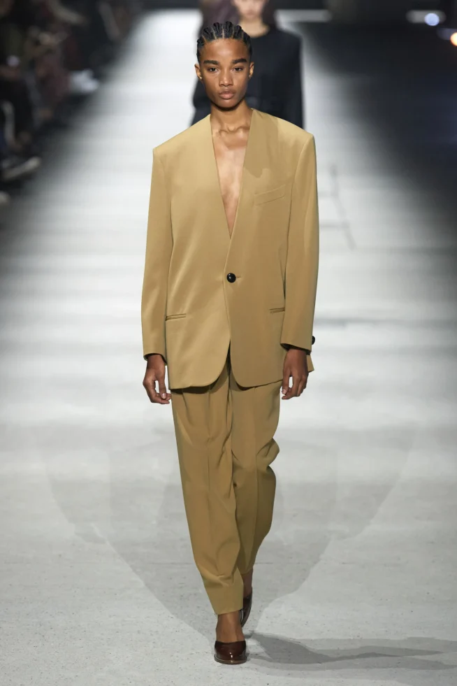 00024-tods-fall-2023-ready-to-wear-credit-gorunway