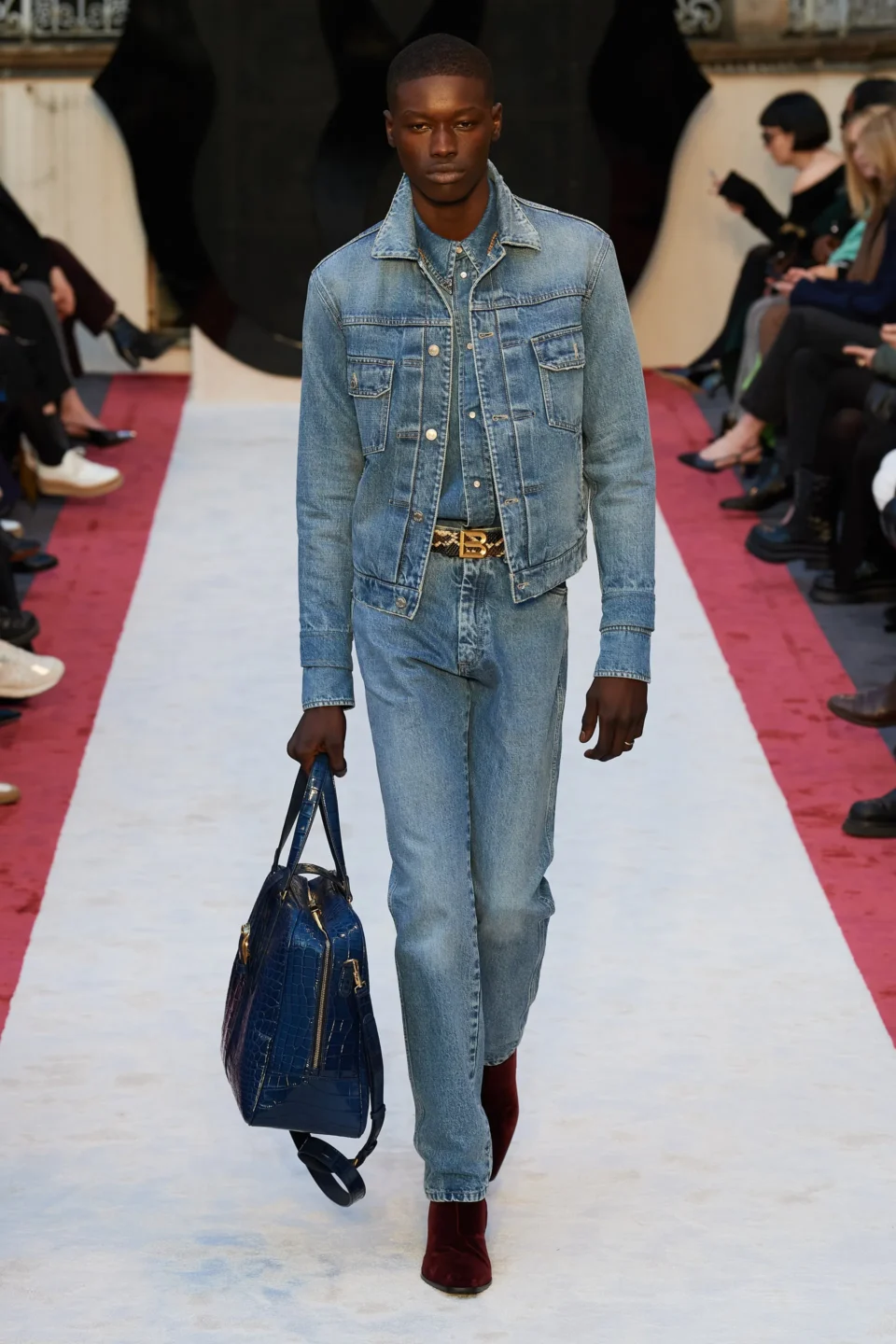 00025-bally-fall-2023-ready-to-wear-credit-gorunway