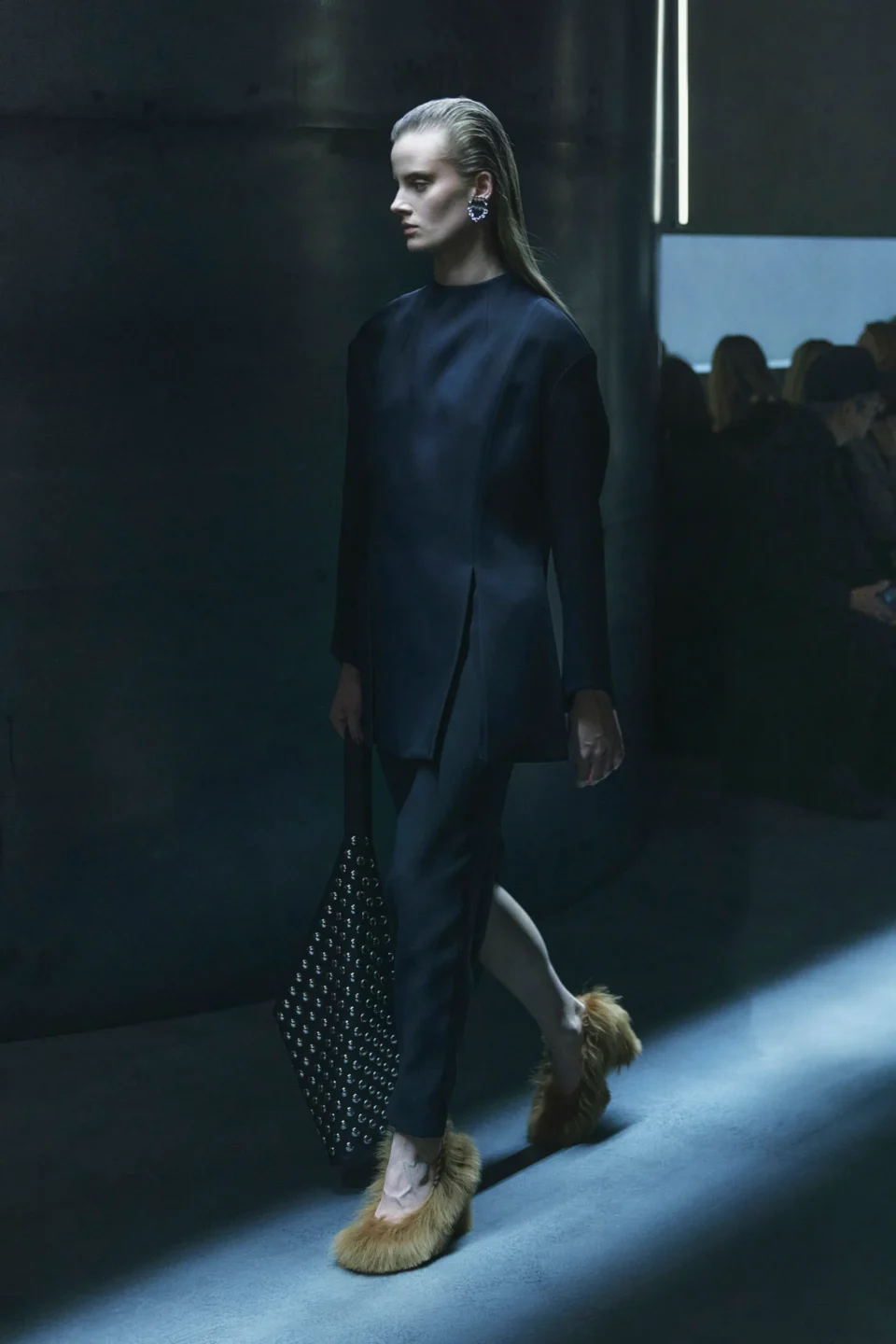 00025-khaite-fall-2023-ready-to-wear-details-credit-hanna-tveite