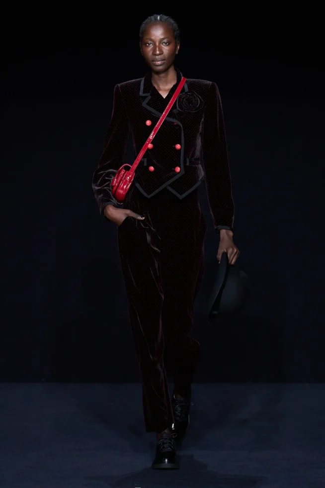 00026-emporio-armani-fall-2023-ready-to-wear-credit-gorunway