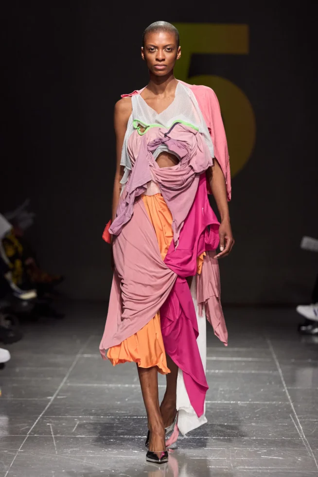 00027-central-saint-martins-fall-2023-ready-to-wear-credit-gorunway