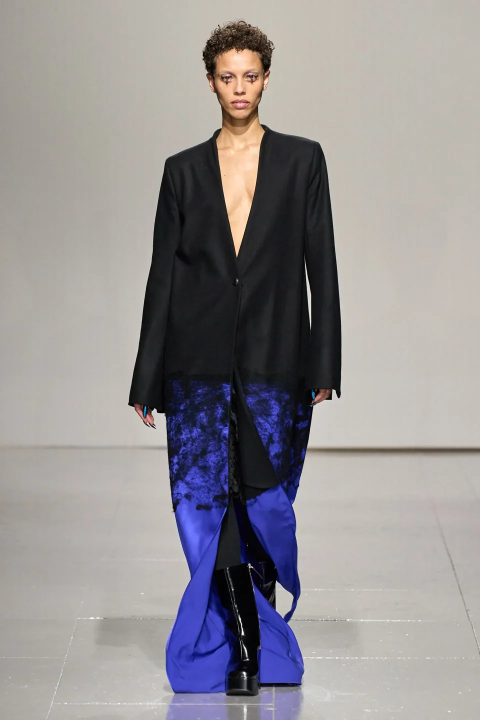 00027-chet-lo-fall-2023-ready-to-wear-credit-gorunway