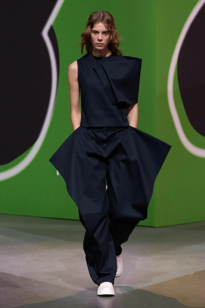 00027-jw-anderson-fall-2023-ready-to-wear-credit-gorunway