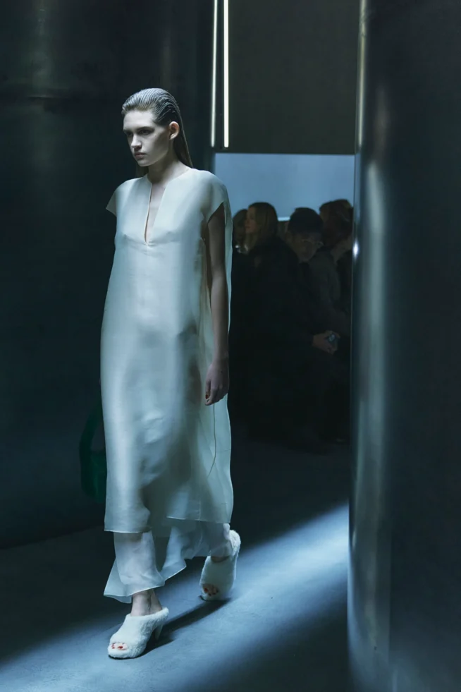 00027-khaite-fall-2023-ready-to-wear-details-credit-hanna-tveite