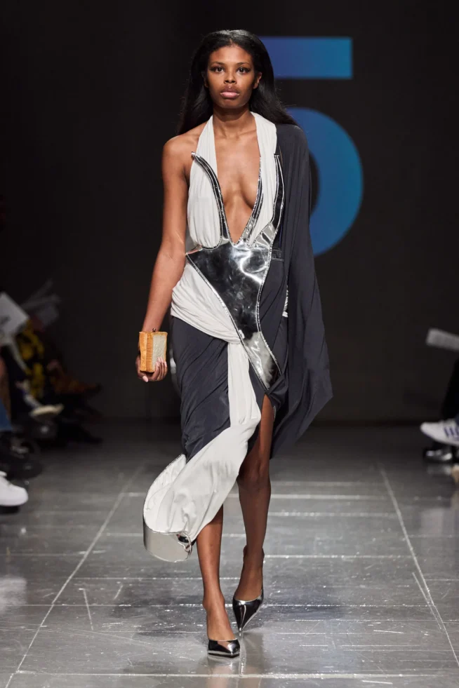 00028-central-saint-martins-fall-2023-ready-to-wear-credit-gorunway