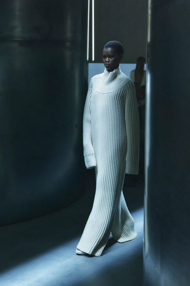00028-khaite-fall-2023-ready-to-wear-details-credit-hanna-tveite
