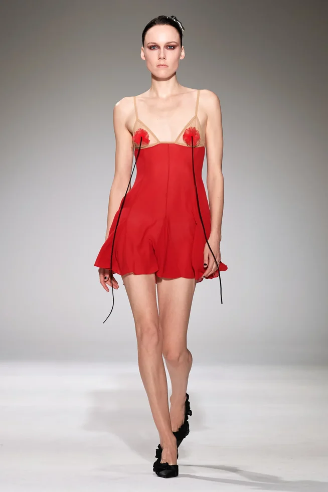 00028-nensi-dojaka-fall-2023-ready-to-wear-credit-gorunway