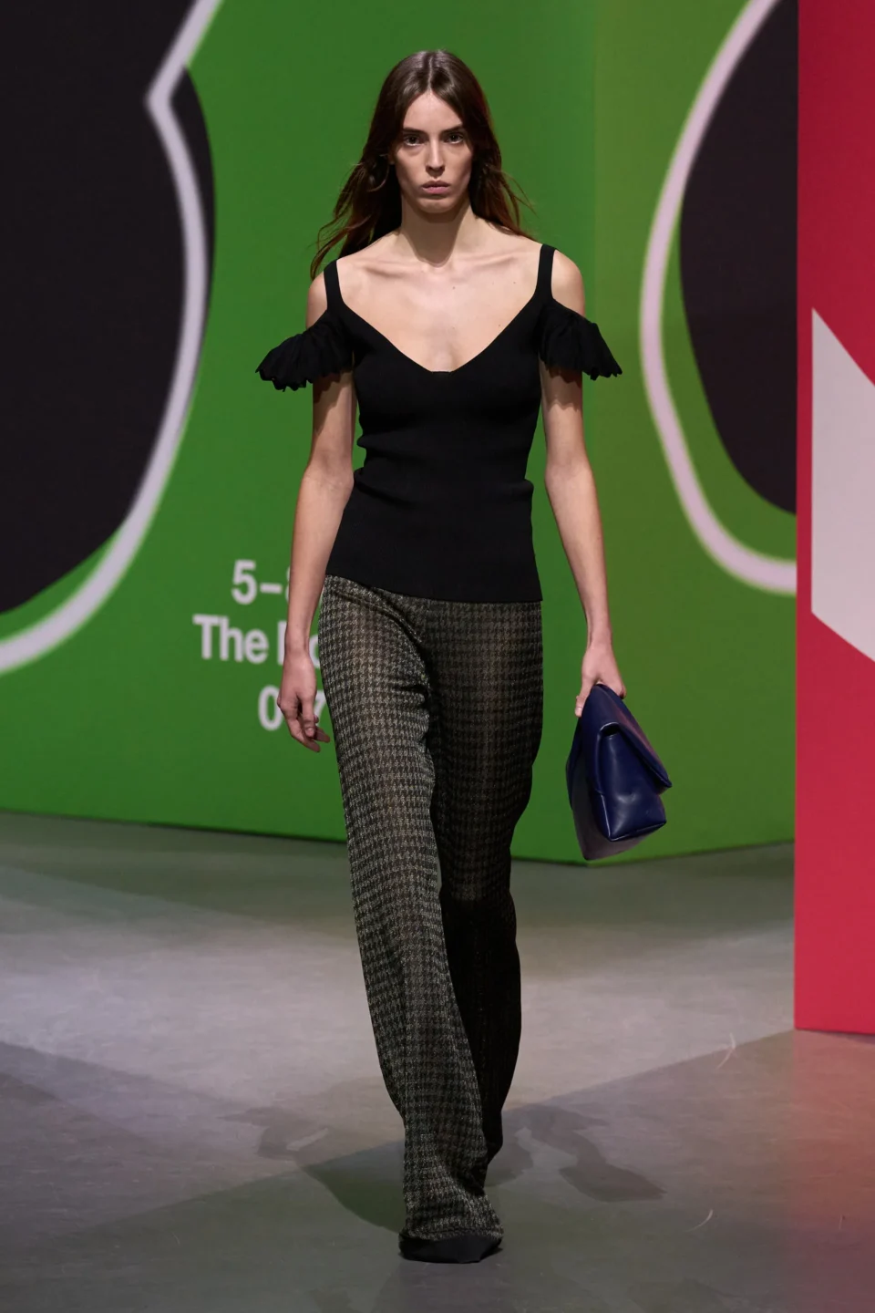 00029-jw-anderson-fall-2023-ready-to-wear-credit-gorunway