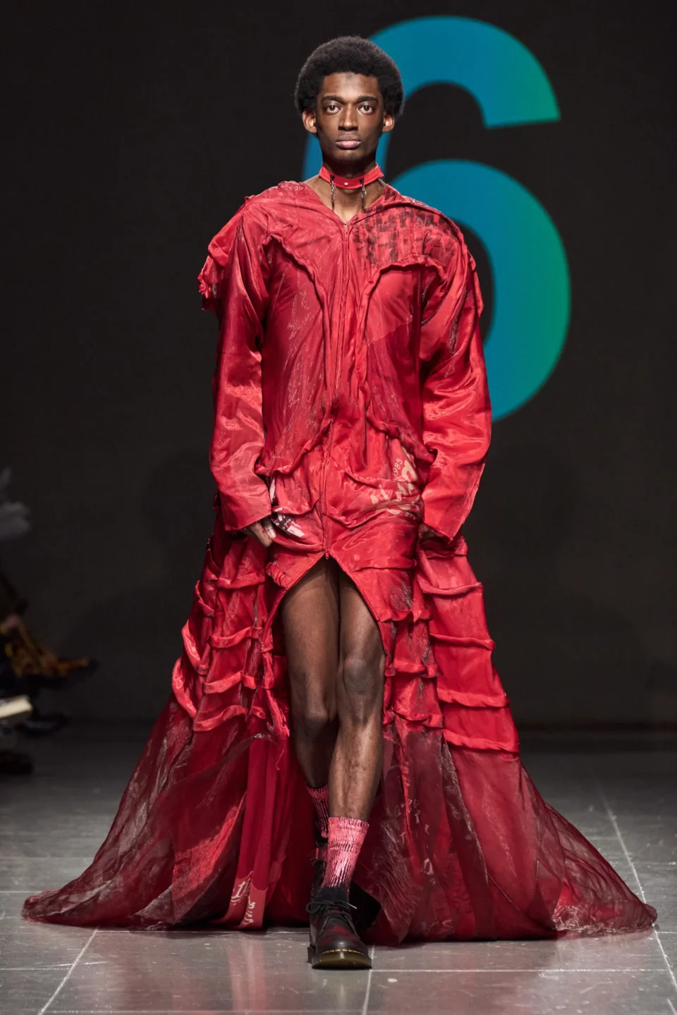 00030-central-saint-martins-fall-2023-ready-to-wear-credit-gorunway