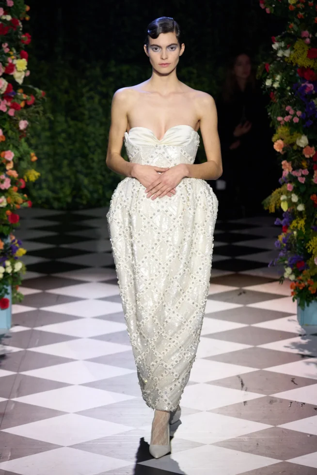 00030-richard-quinn-fall-2023-ready-to-wear-credit-gorunway