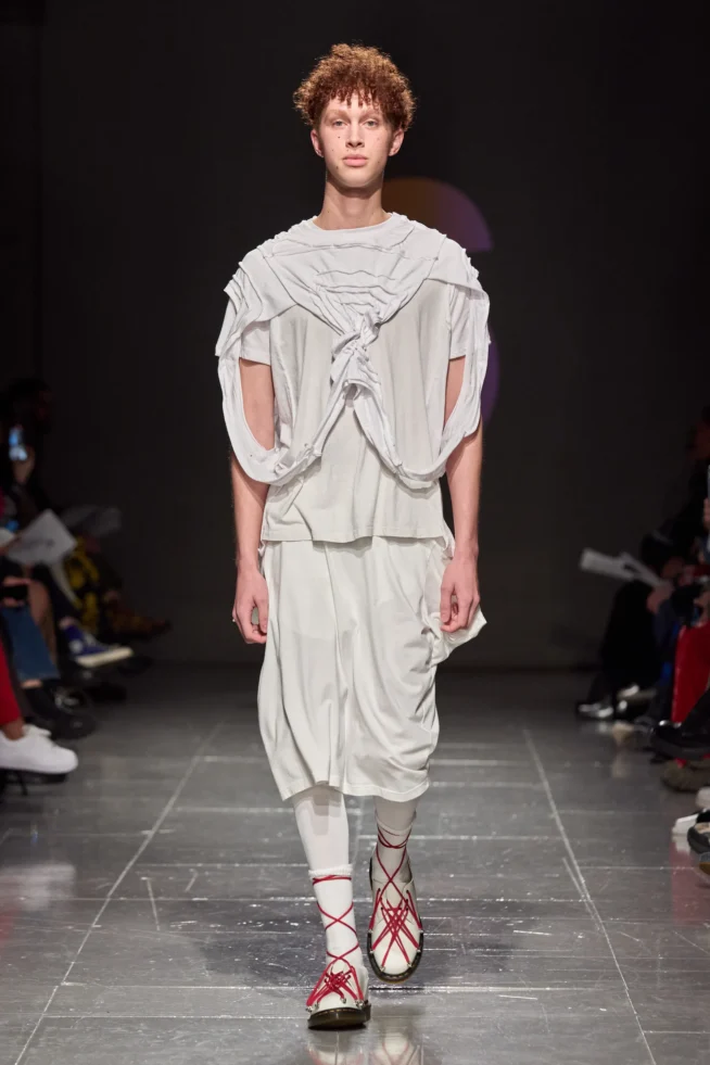 00031-central-saint-martins-fall-2023-ready-to-wear-credit-gorunway
